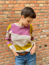 Laden Sie das Bild in den Galerie-Viewer, Pullover

